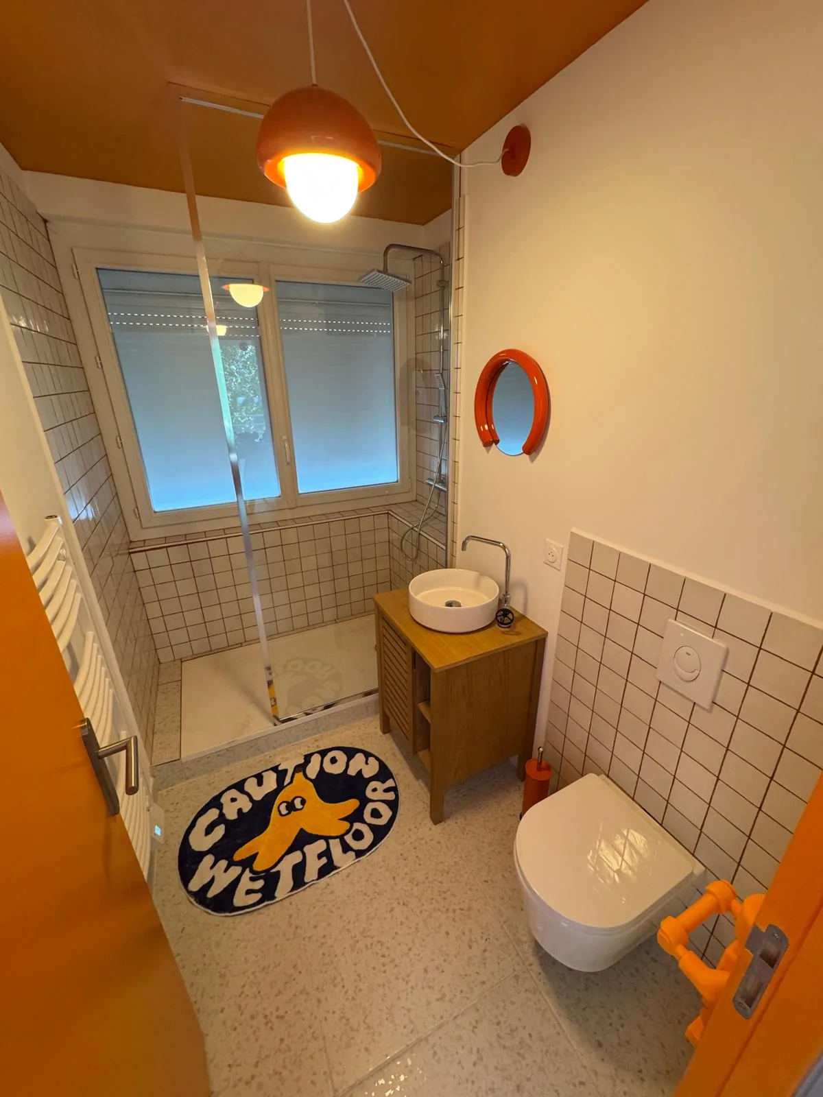 Salle d'eau de la Chambre Orange